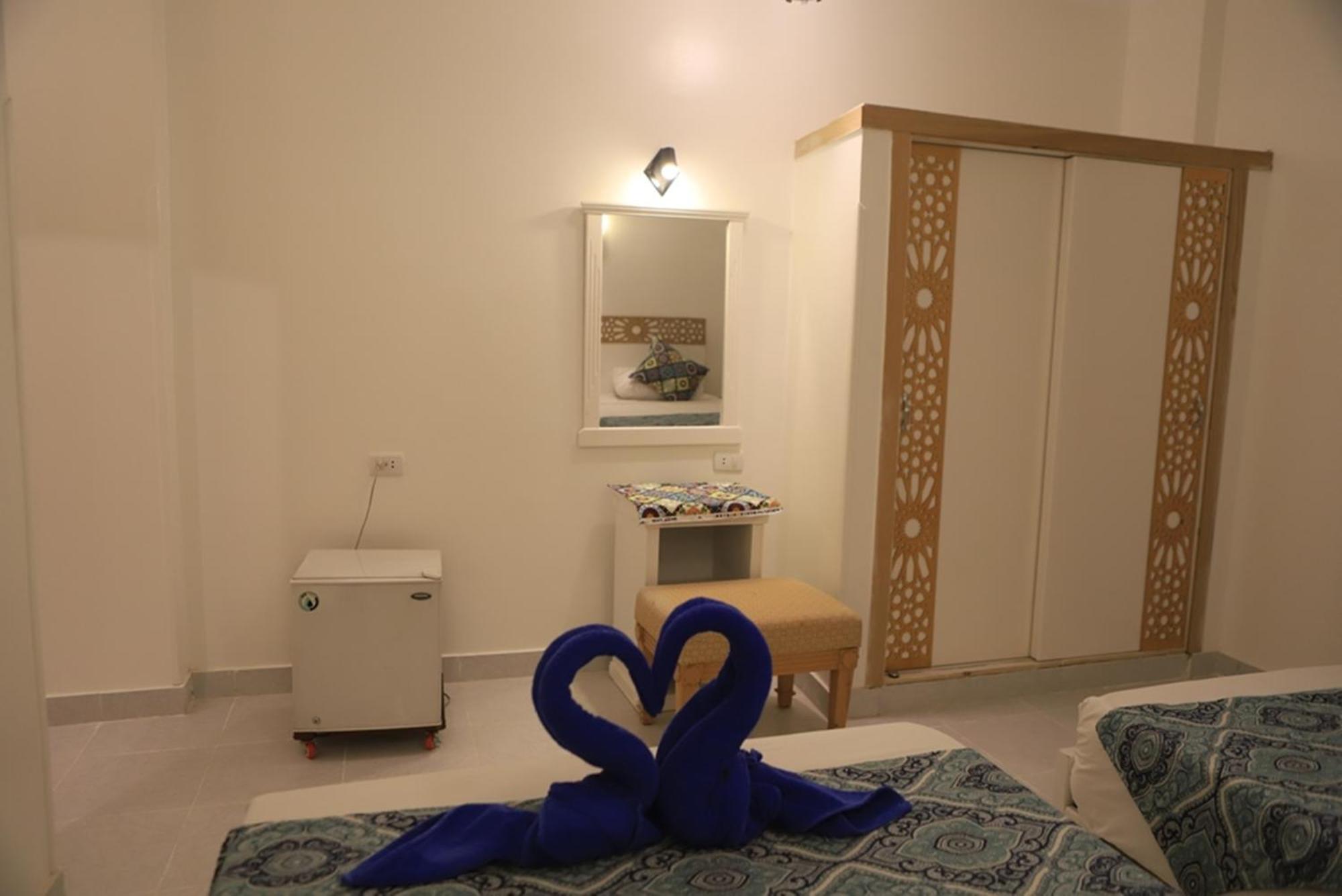 Amon Hotel Luxor Eksteriør billede