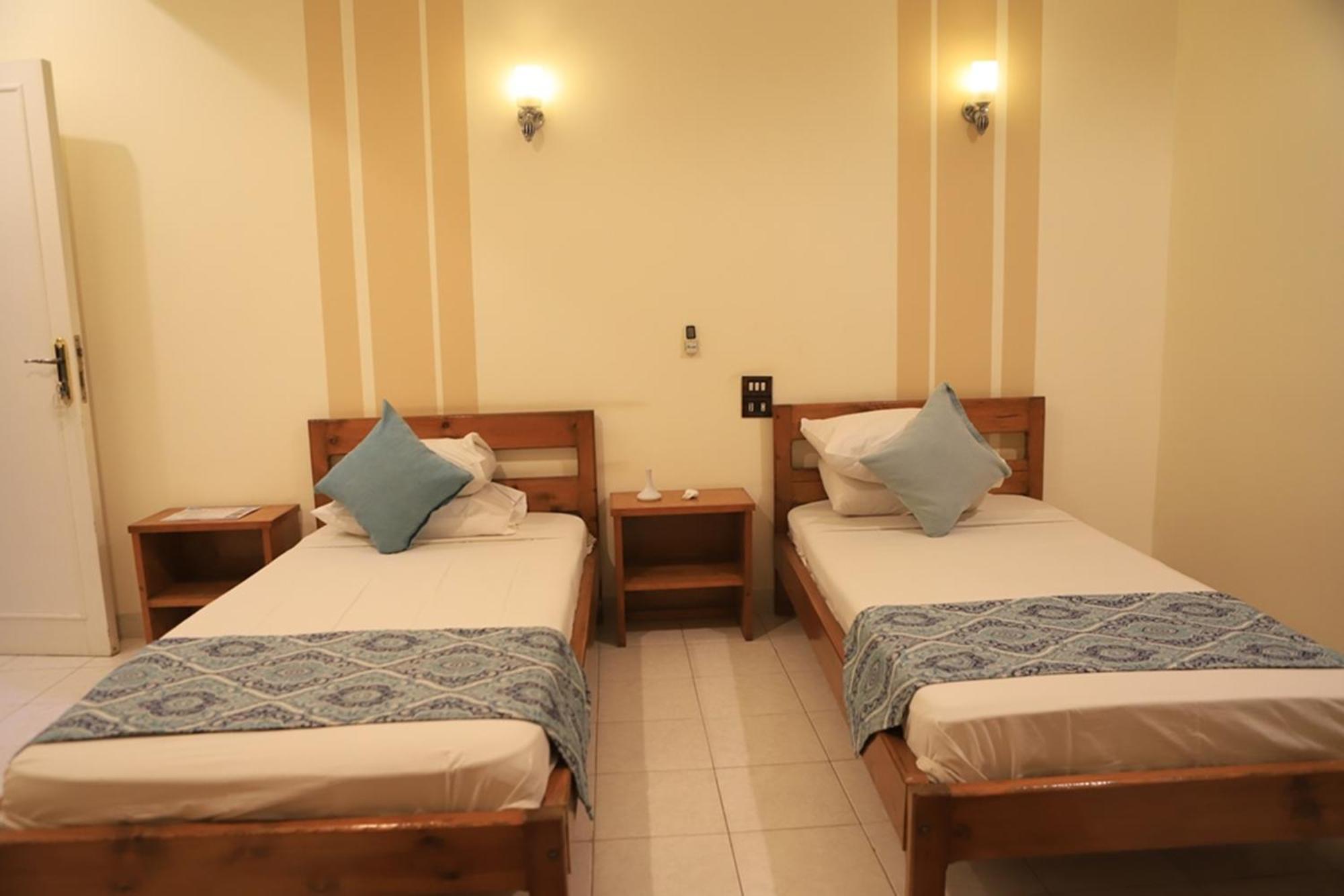 Amon Hotel Luxor Eksteriør billede