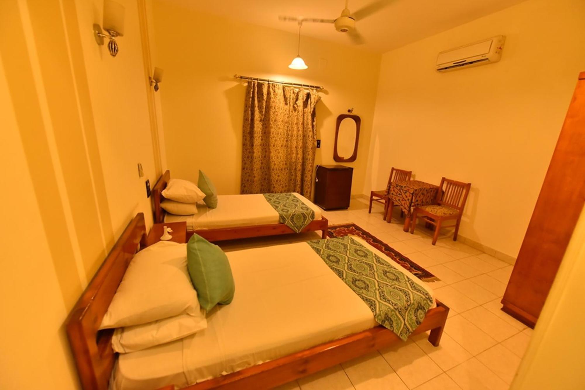 Amon Hotel Luxor Eksteriør billede