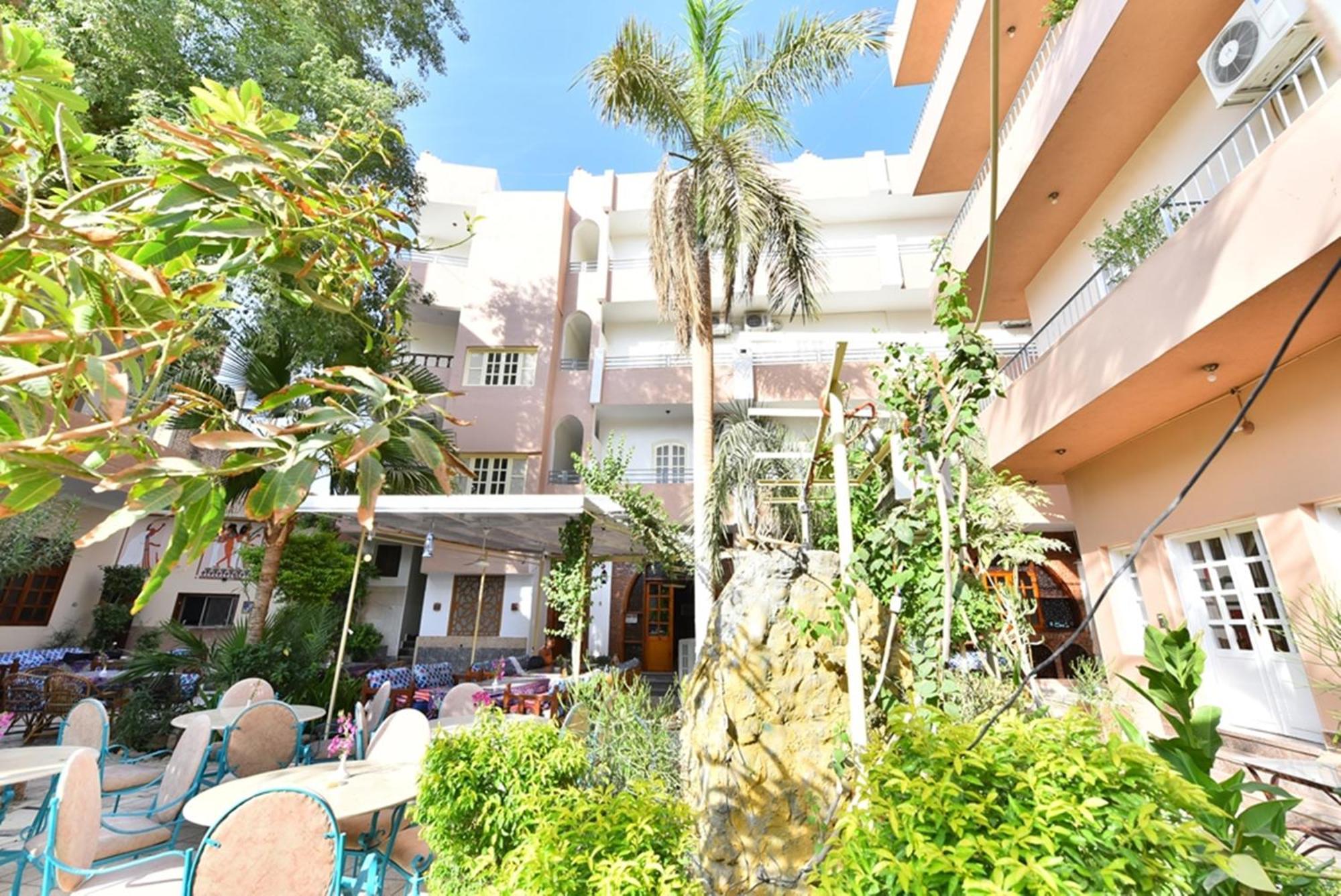 Amon Hotel Luxor Eksteriør billede